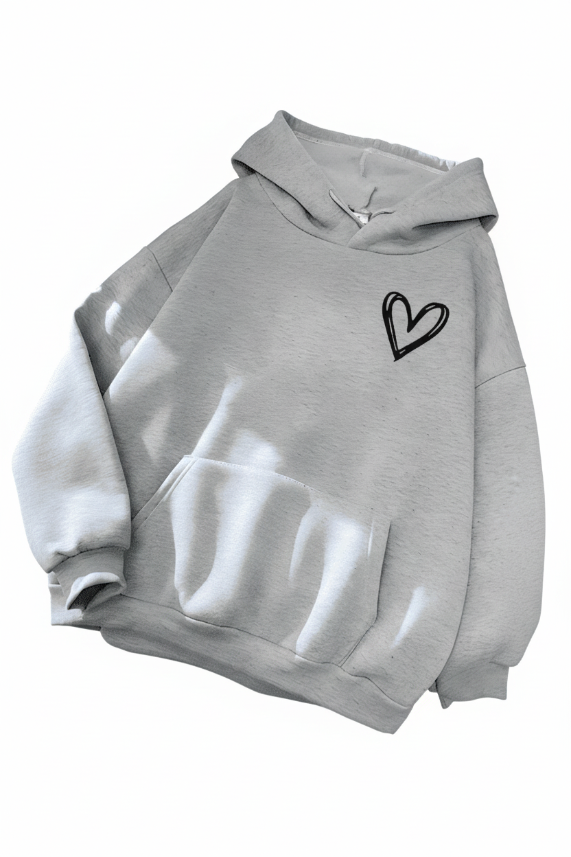 CUDDLELOVE – Cozy Women’s Hoodie with Playful Heart Design