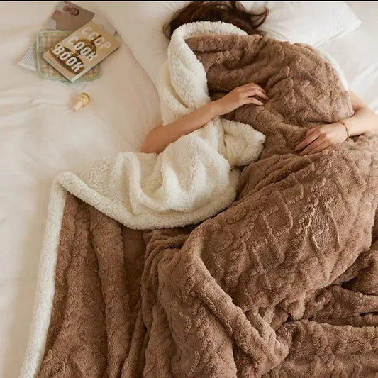 NORDICLOFT – Thick Lambswool Blanket for Winter Comfort