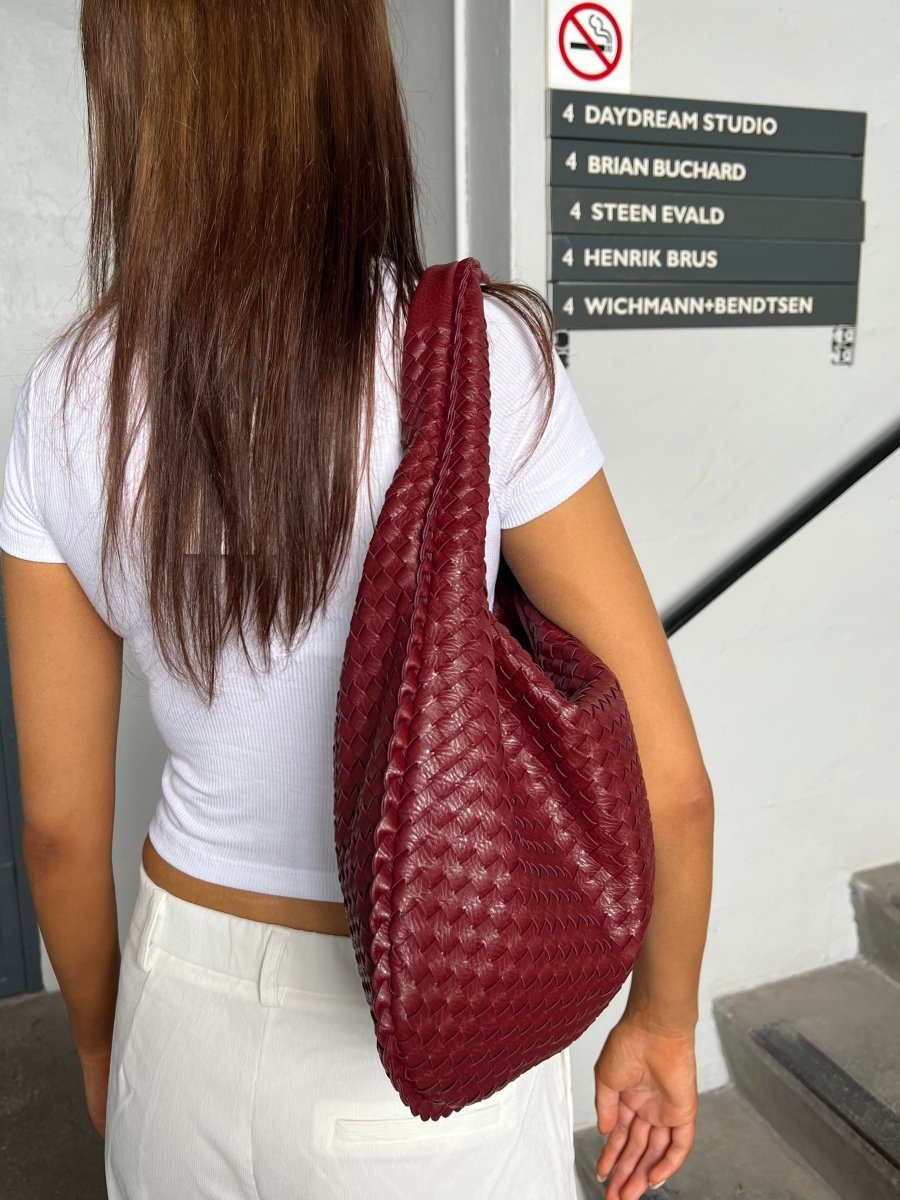 Lena Tote Bag - Stylish and Functional Tote Bags for Women, Durable Fabric, Spacious Interior 2