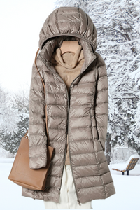 FEATHERA – Women’s Ultralight Down Jacket with Removable Hood & Elegant Design