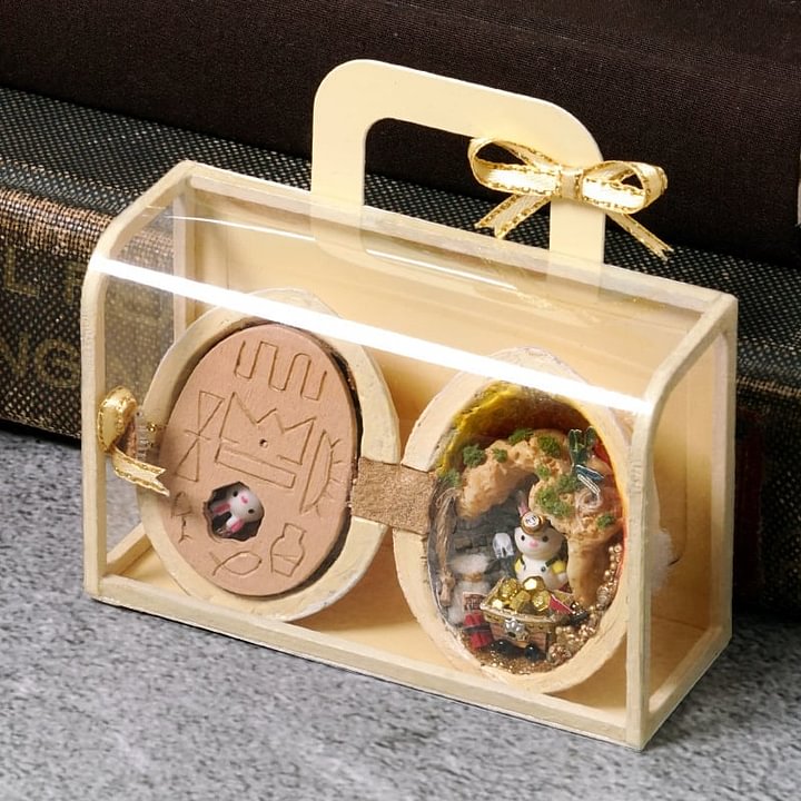 NATUREHAVEN – Handmade Walnut Shell Dollhouse for Unique Miniature Décor 16