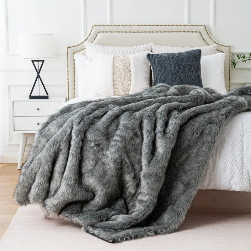 Nepbont - Soft Fluffy Throw Blanket 135x200cm with Luxurious Vos Bont Design 3