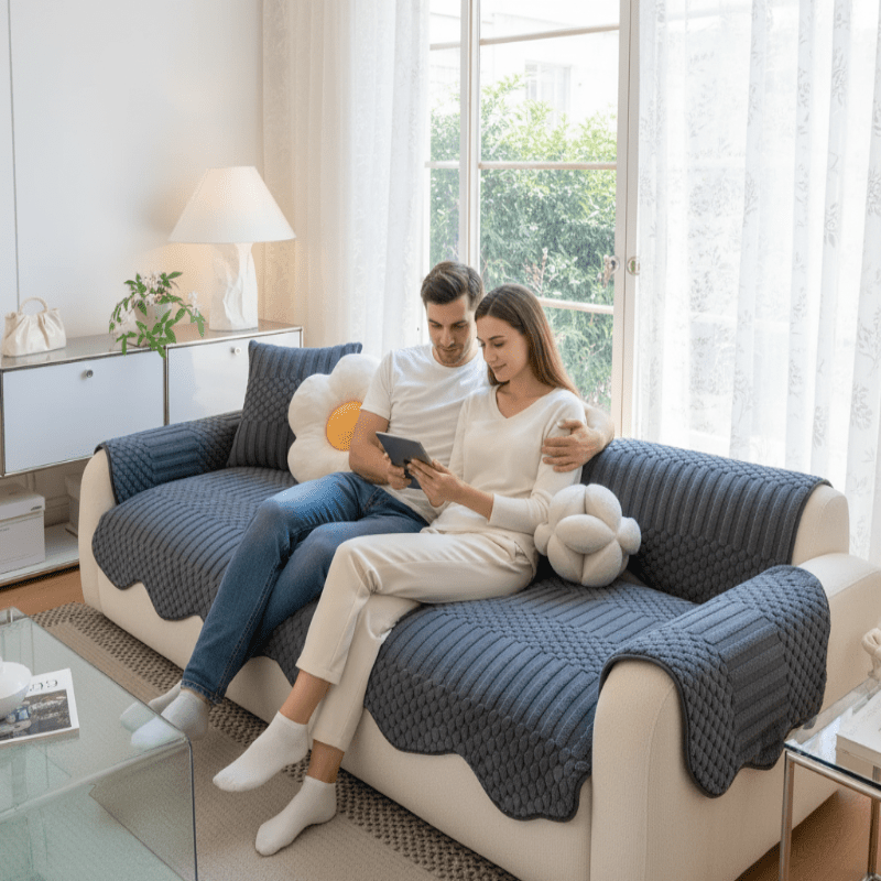 PLUSHCREAM – Thick tufted fleece sofa throw for warm winter coziness 1