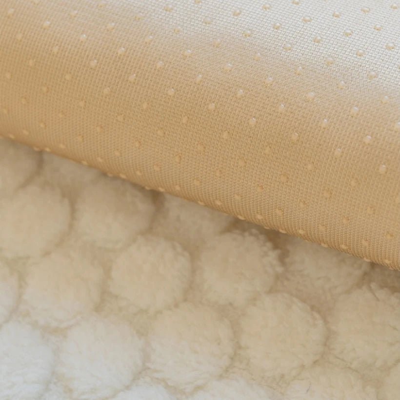 PLUSHCREAM – Thick tufted fleece sofa throw for warm winter coziness 6