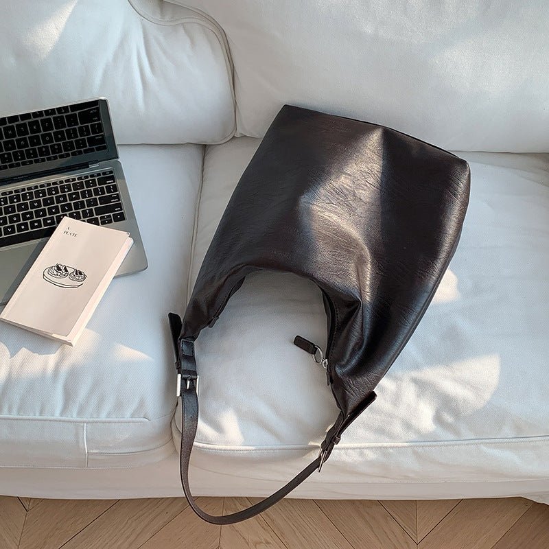 PUFFYPOUCH – Soft PU Leather Dumpling Tote for a Playful, Chic Look 5