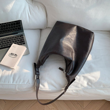 PUFFYPOUCH – Soft PU Leather Dumpling Tote for a Playful, Chic Look 5