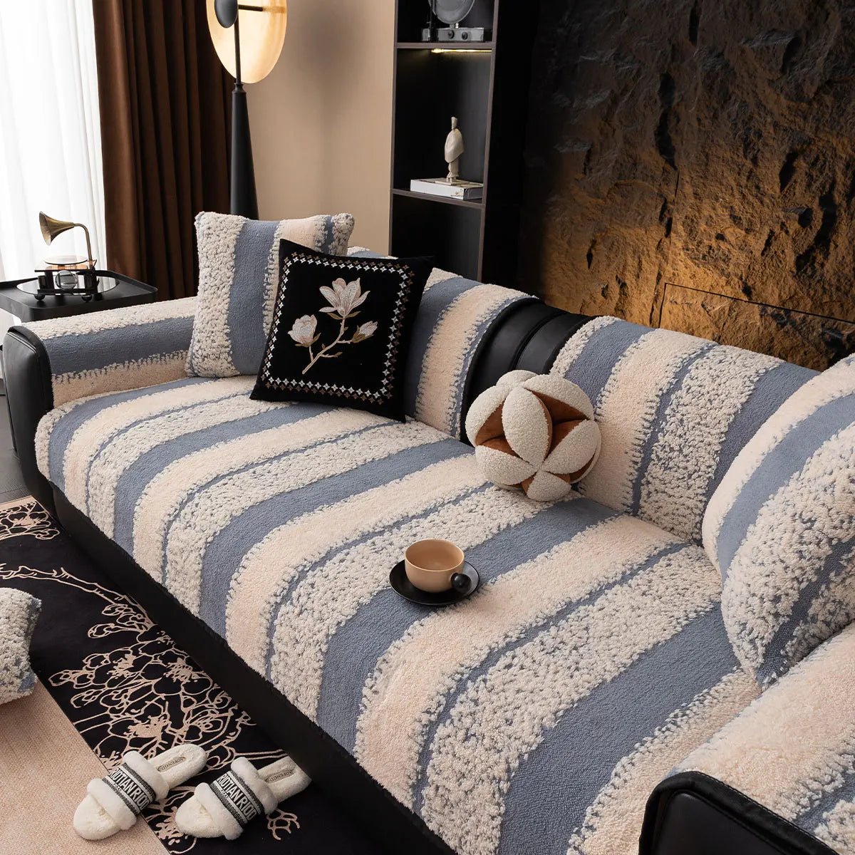 Plush Non-Slip Sofa Cover - Universal Thickened Couch Slipcover for Protection 0