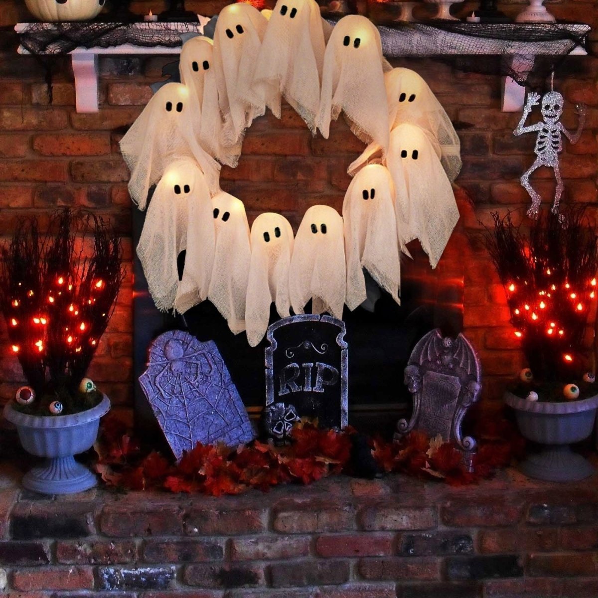 SPOOKGLOW – LED Ghost Wreath with 12 Illuminated Spirits 8