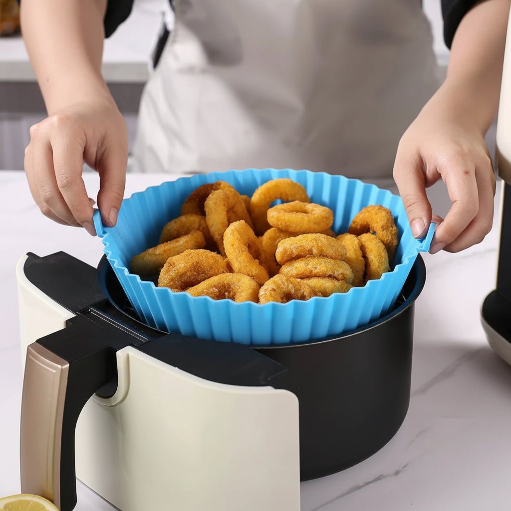 Silicone Air Fryer Baking Tray - High-Temperature Resistant & Foldable Design 3