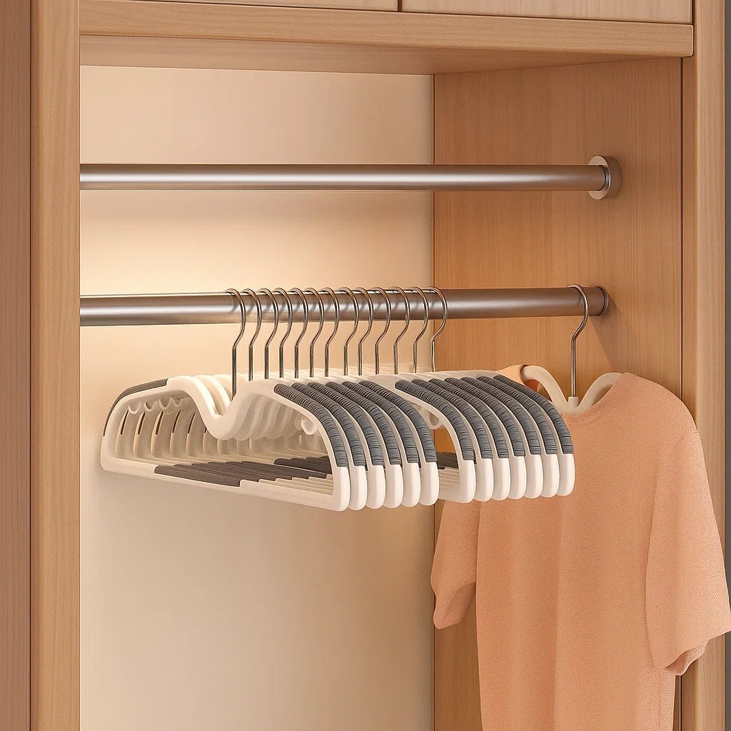 CLOTHONIQ – Space-Saving Non-Slip Coat Hanger with Rotating Hook
